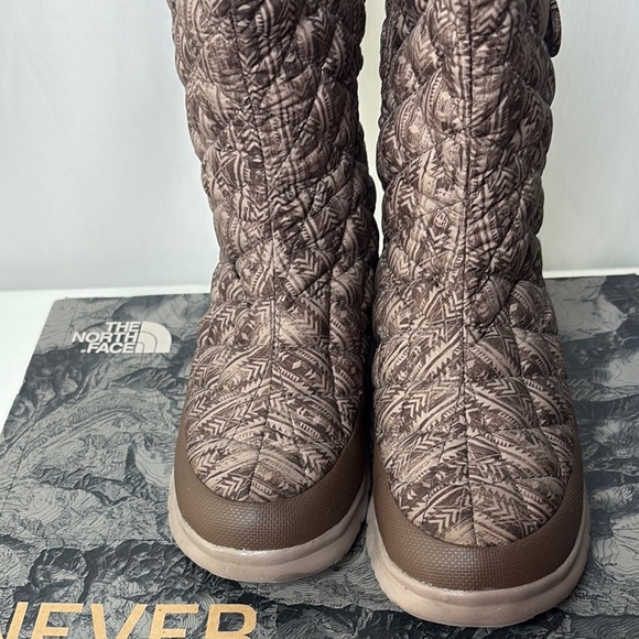 The North Face Brown Quilted Winter Boots - Picture 5 of 15